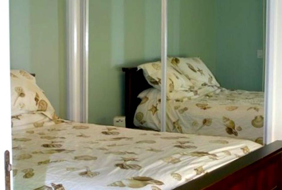 The Pool House on the Strand - Hermosa Beach, California