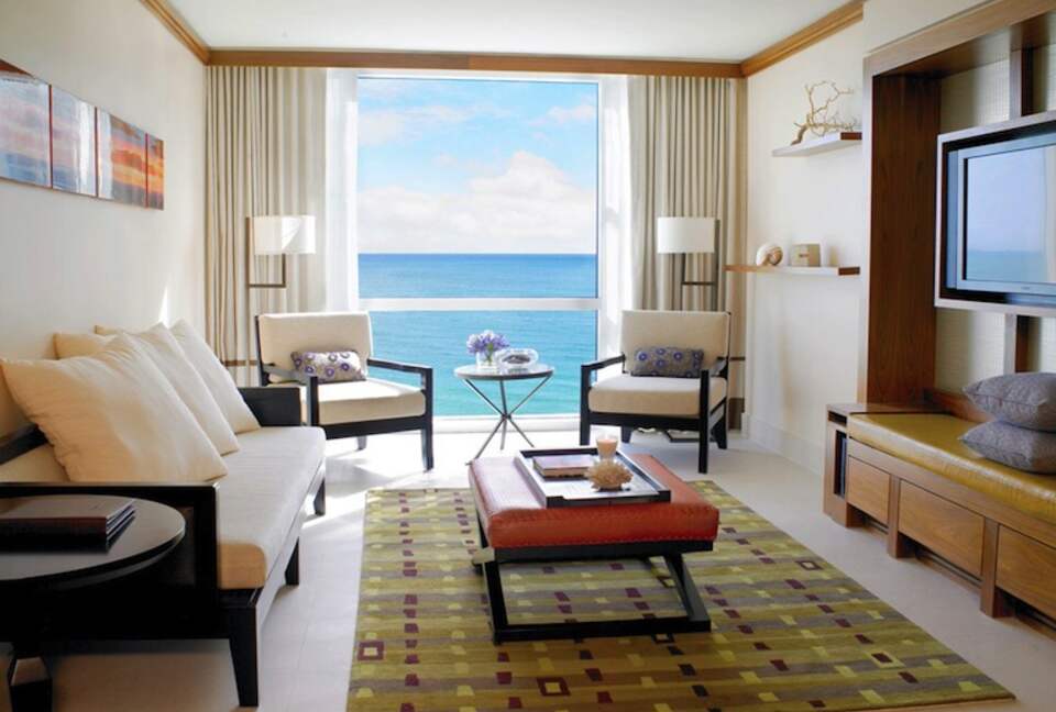 Carillon Hotel & Spa with optional Yacht Rental! - Miami Beach, Florida