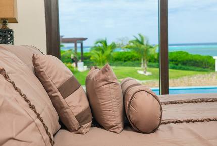 Pristine Bay Beach Villa 104 - Roatan, Honduras