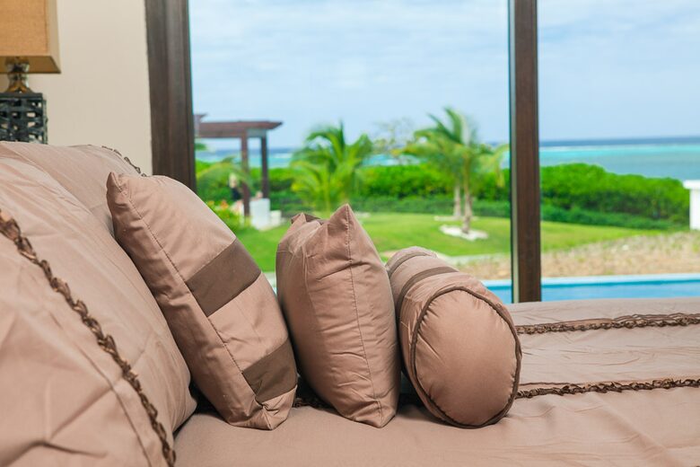 Pristine Bay Beach Villa 104 - Roatan, Honduras