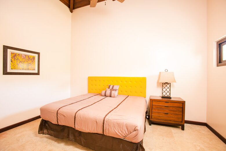 Pristine Bay Beach Villa 104 - Roatan, Honduras