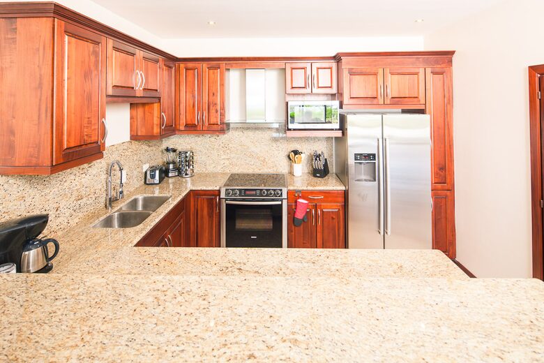 Pristine Bay Beach Villa 104 - Roatan, Honduras