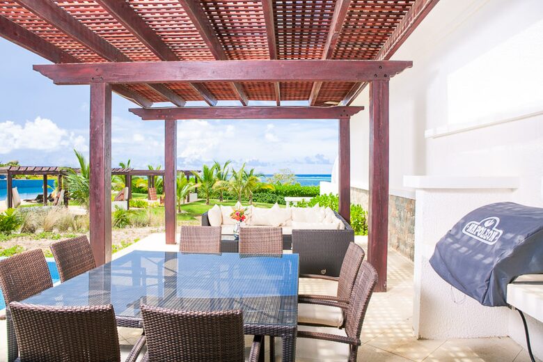 Pristine Bay Beach Villa 104 - Roatan, Honduras