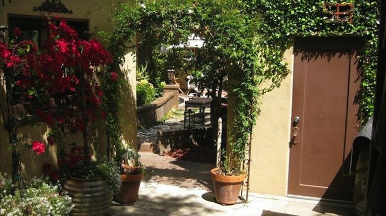 Los Feliz Villa - Los Angeles, California