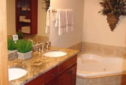 Mountain Air Country Club at Blue Ridge Mountain Retreat - Burnsville, North Carolina