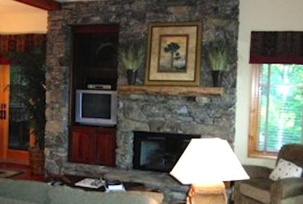 Mountain Air Country Club at Blue Ridge Mountain Retreat - Burnsville, North Carolina