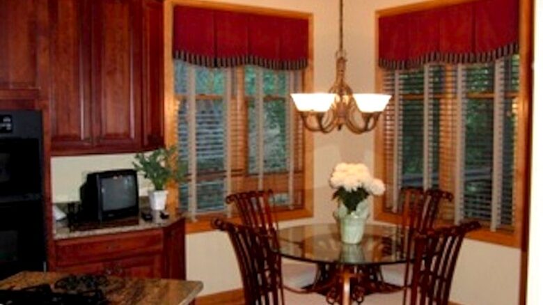 Mountain Air Country Club at Blue Ridge Mountain Retreat - Burnsville, North Carolina