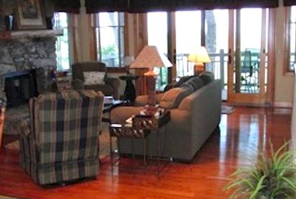 Mountain Air Country Club at Blue Ridge Mountain Retreat - Burnsville, North Carolina