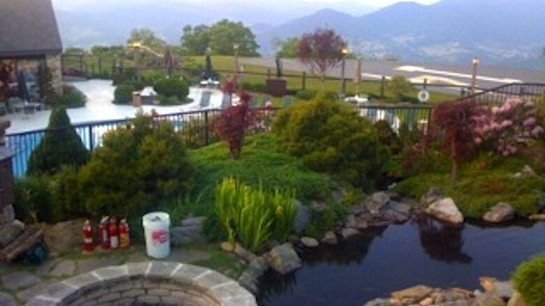 Mountain Air Country Club at Blue Ridge Mountain Retreat - Burnsville, North Carolina