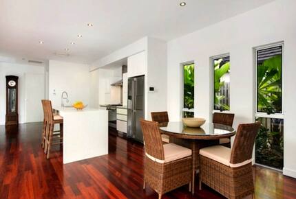 The Boat House, Blue Water, Cairns Beaches - Trinity Beach, Australia