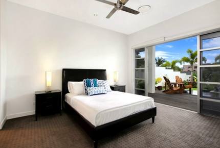 The Boat House, Blue Water, Cairns Beaches - Trinity Beach, Australia