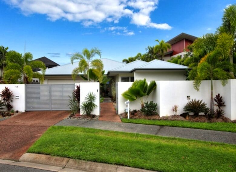 The Boat House, Blue Water, Cairns Beaches - Trinity Beach, Australia