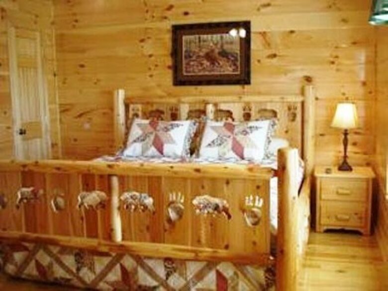 The Hummingbird - Sevierville, Tennessee