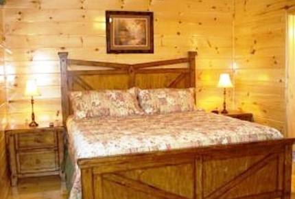 The Hummingbird - Sevierville, Tennessee