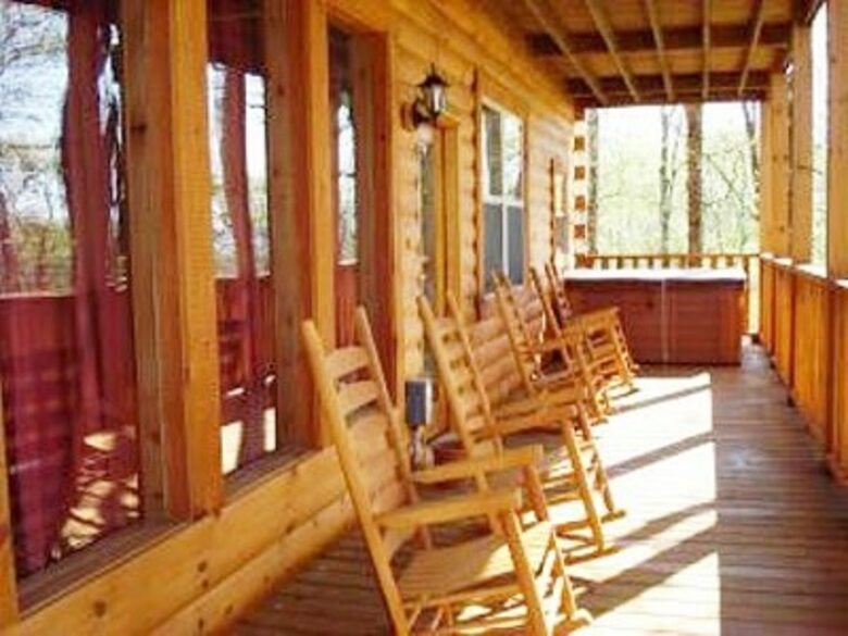 The Hummingbird - Sevierville, Tennessee