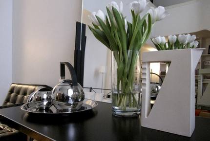 Passy Trocadero Townhome: Private Entrance - Paris, France