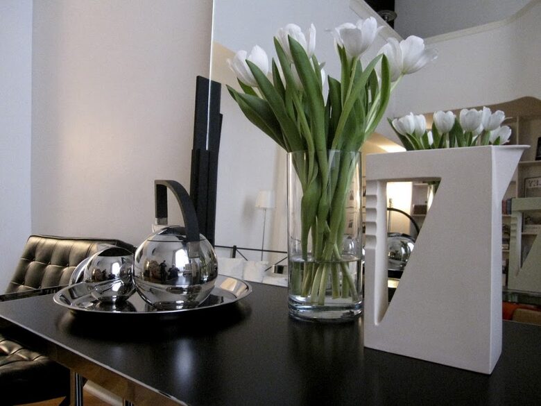 Passy Trocadero Townhome: Private Entrance - Paris, France