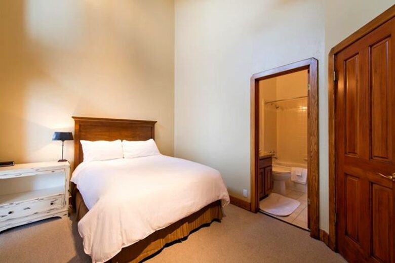 4 Bedroom Residence at The Deer Valley Club - Park City, Utah