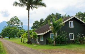 2.5 Acre Farmhouse - Hanalei, Kauai, Hawaii