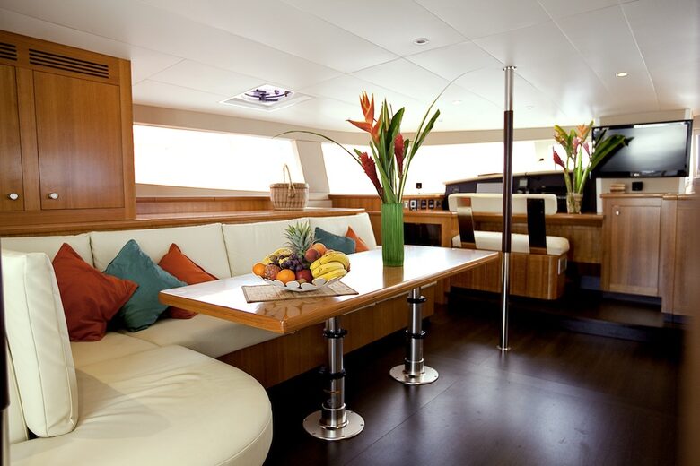 TradeWinds Yacht Cabin for 2 - Guadeloupe Sailing Vacation - Guadeloupe, Guadeloupe