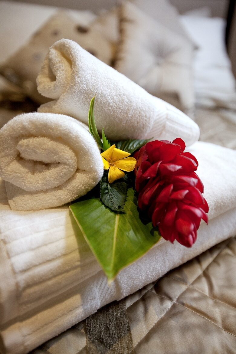 TradeWinds Yacht Cabin for 2 - Guadeloupe Sailing Vacation - Guadeloupe, Guadeloupe