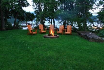Aux trois girouettes - St-Adolphe d'Howard, Canada