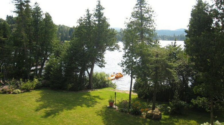 Aux trois girouettes - St-Adolphe d'Howard, Canada