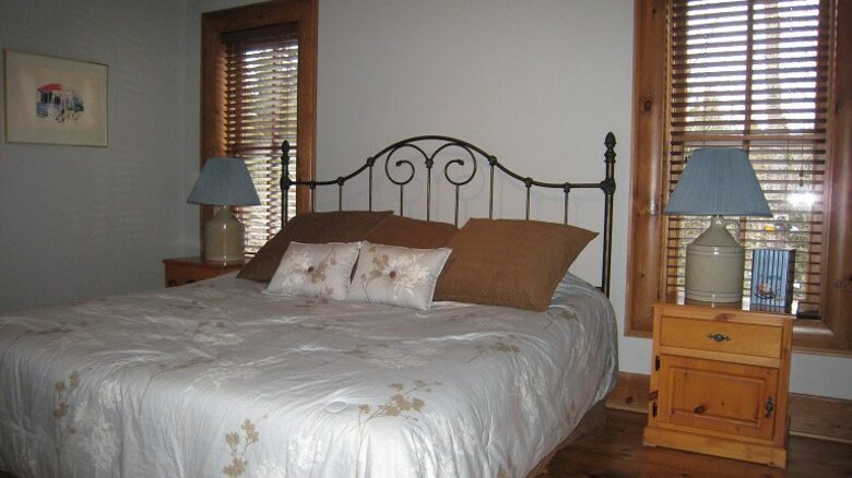 Aux trois girouettes - St-Adolphe d'Howard, Canada