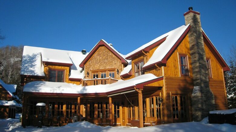 Aux trois girouettes - St-Adolphe d'Howard, Canada