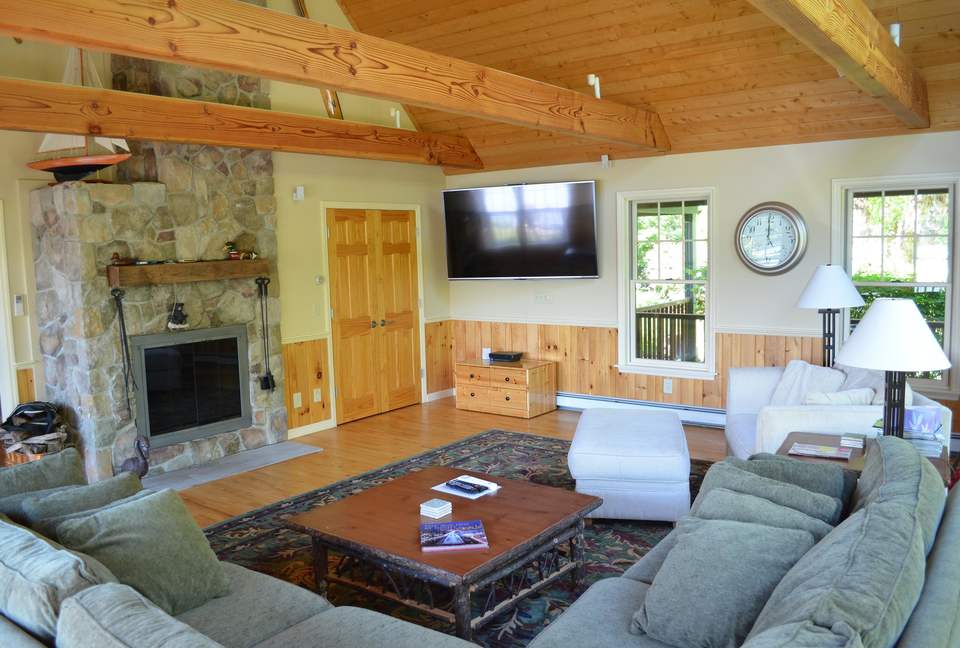 Lake Winnipesaukee Lakehouse - Tuftonboro, New Hampshire