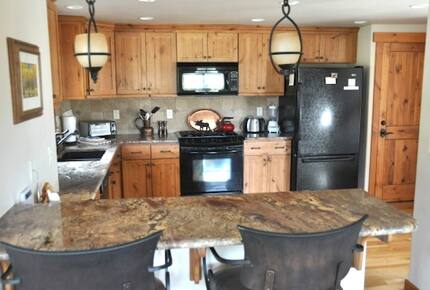 Hilltop House - Grand Lake, Colorado