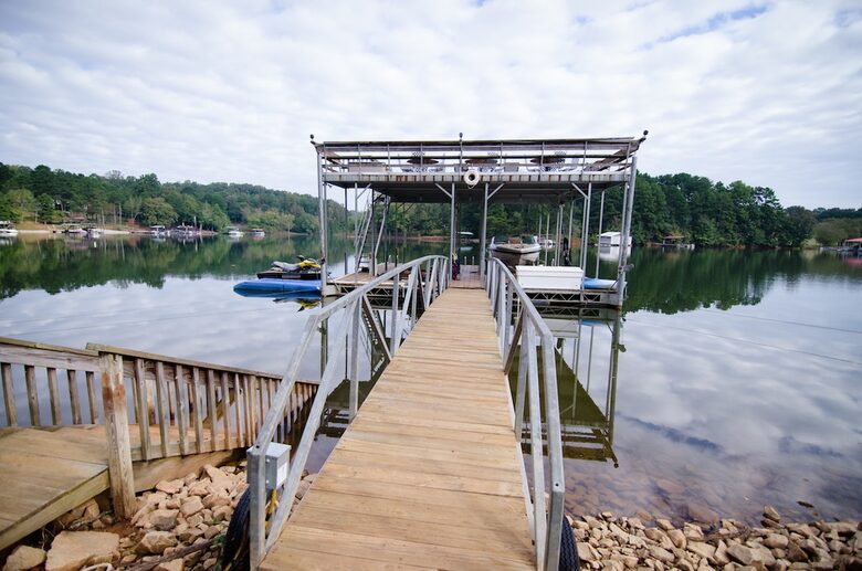 Ark on Lake Lanier - Gainesville, Georgia
