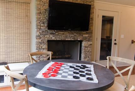 Ark on Lake Lanier - Gainesville, Georgia