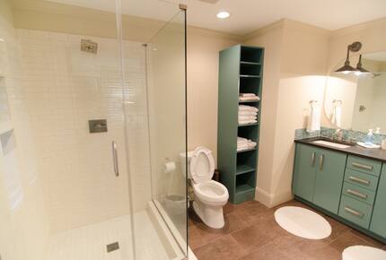 Ark on Lake Lanier - Gainesville, Georgia