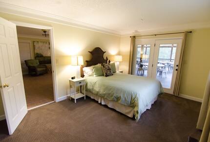 Ark on Lake Lanier - Gainesville, Georgia