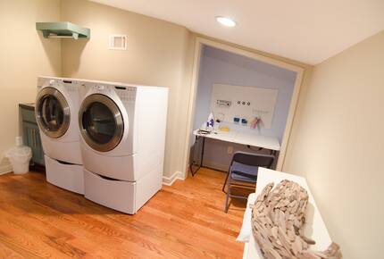 Ark on Lake Lanier - Gainesville, Georgia