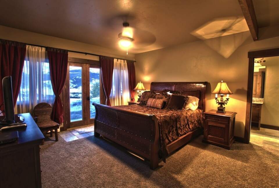 Oso's Overlook -- Make a Mountain of Memories - Fraser, Colorado