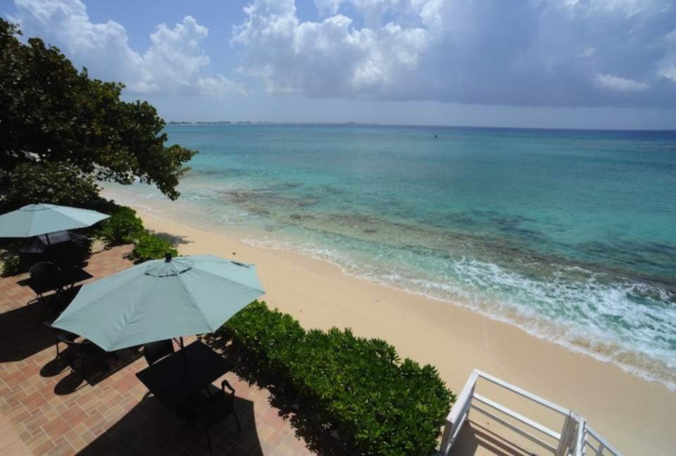 Boggy Sand Villa - West Bay, Cayman Islands
