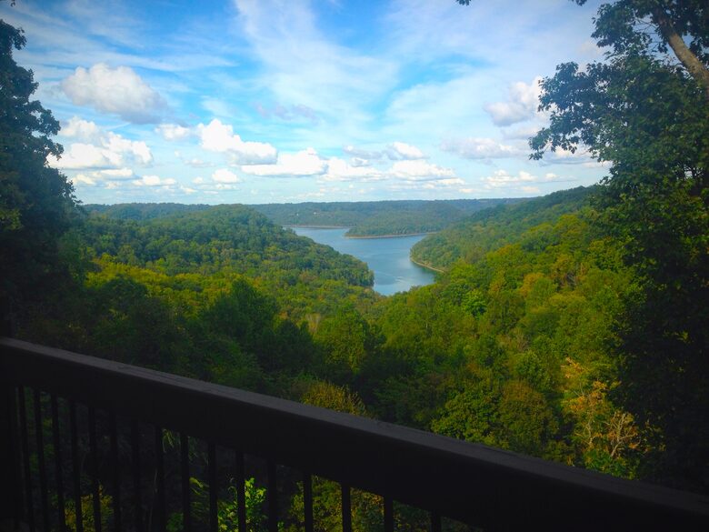 Watauga - Beautiful Tennessee Lake Home - Smithville, Tennessee