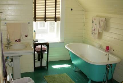 The Cottage In Moonlight Bay - Manchester, Maine