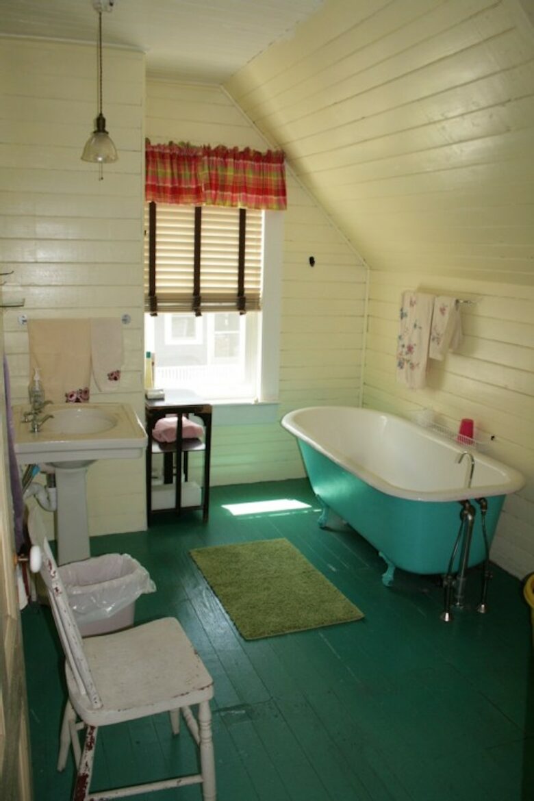 The Cottage In Moonlight Bay - Manchester, Maine