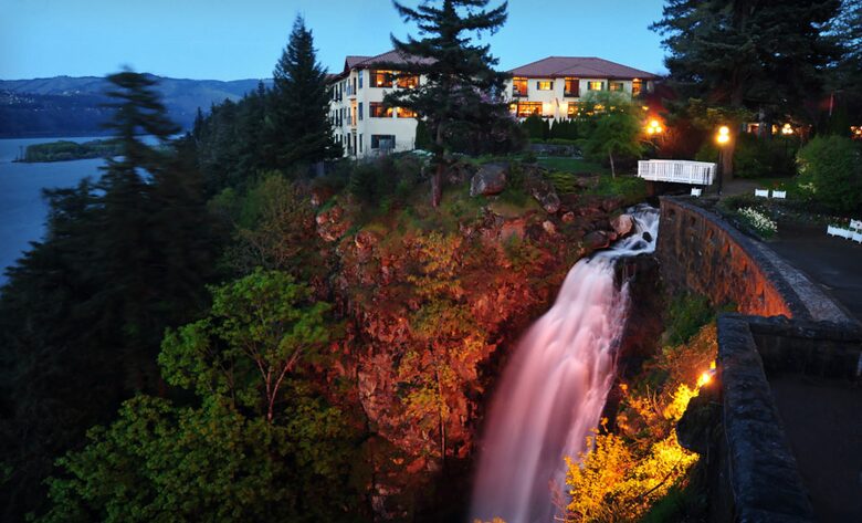 Columbia Cliff Villas - 2 Bedroom Pinnacle Suite - Hood River, Oregon