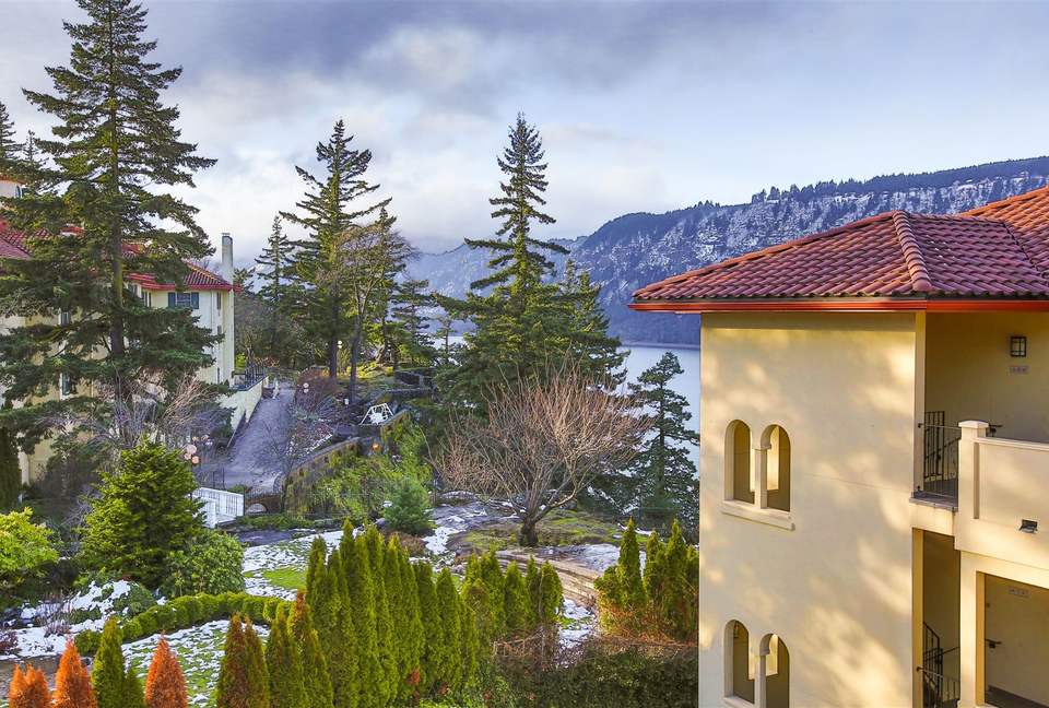 Columbia Cliff Villas - 3 Bedroom Pinnacle Suite - Hood River, Oregon