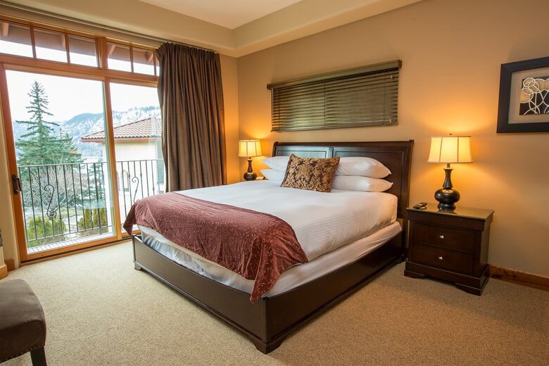 Columbia Cliff Villas - 2 Bedroom Pinnacle Suite - Hood River, Oregon