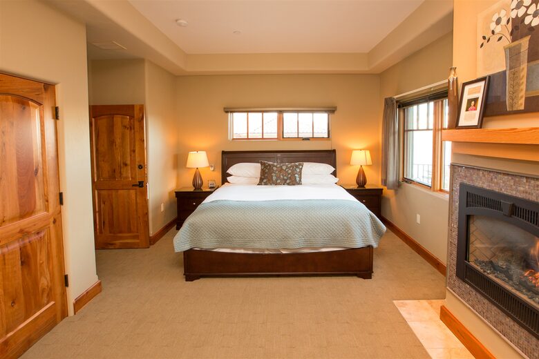 Columbia Cliff Villas - 2 Bedroom Pinnacle Suite - Hood River, Oregon