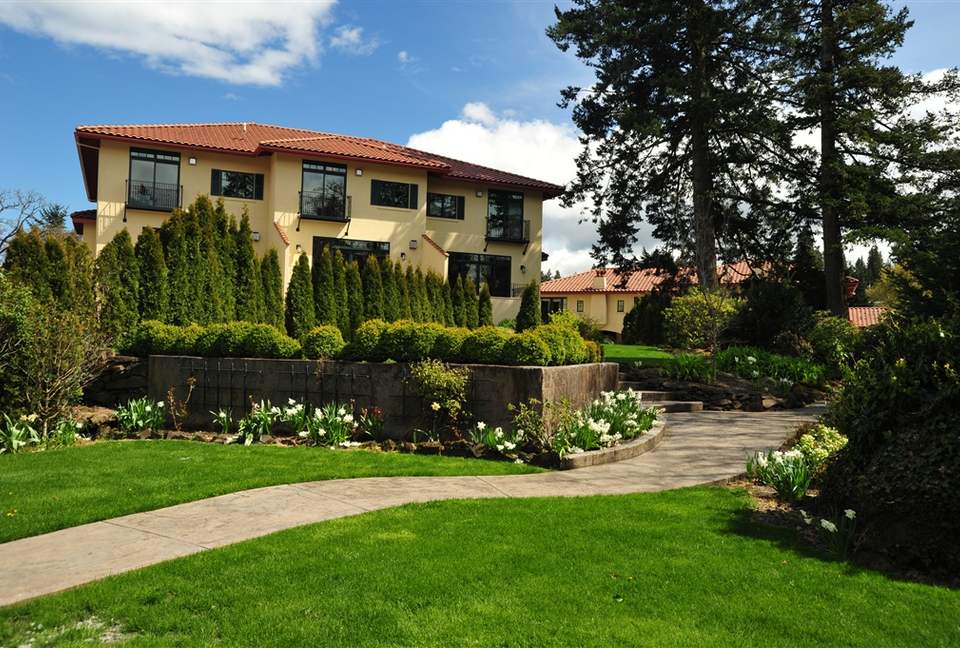 Columbia Cliff Villas - 3 Bedroom Pinnacle Suite - Hood River, Oregon