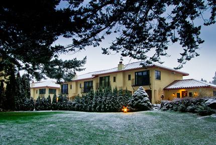 Columbia Cliff Villas - 2 Bedroom Pinnacle Suite - Hood River, Oregon