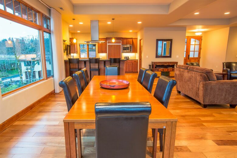 Columbia Cliff Villas - Penthouse Suite - Hood River, Oregon