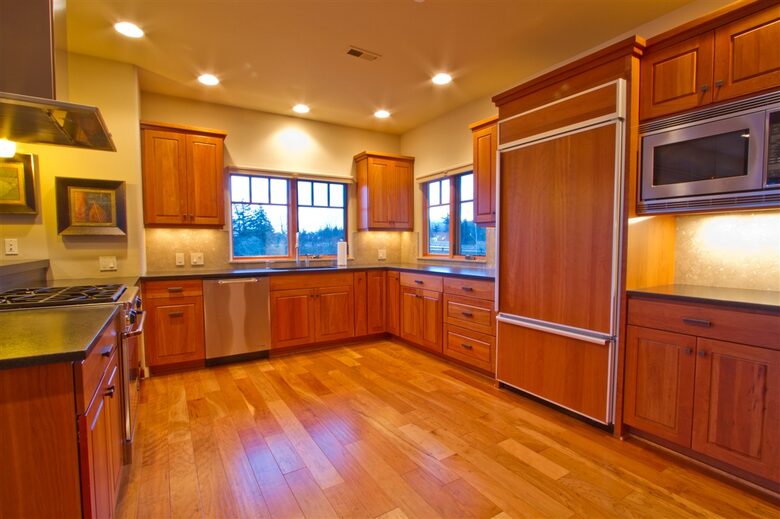 Columbia Cliff Villas - Penthouse Suite - Hood River, Oregon