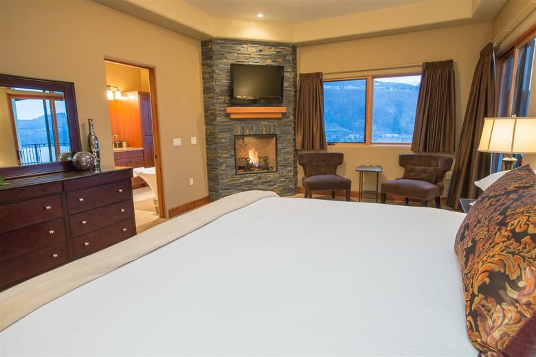 Columbia Cliff Villas - Penthouse Suite - Hood River, Oregon